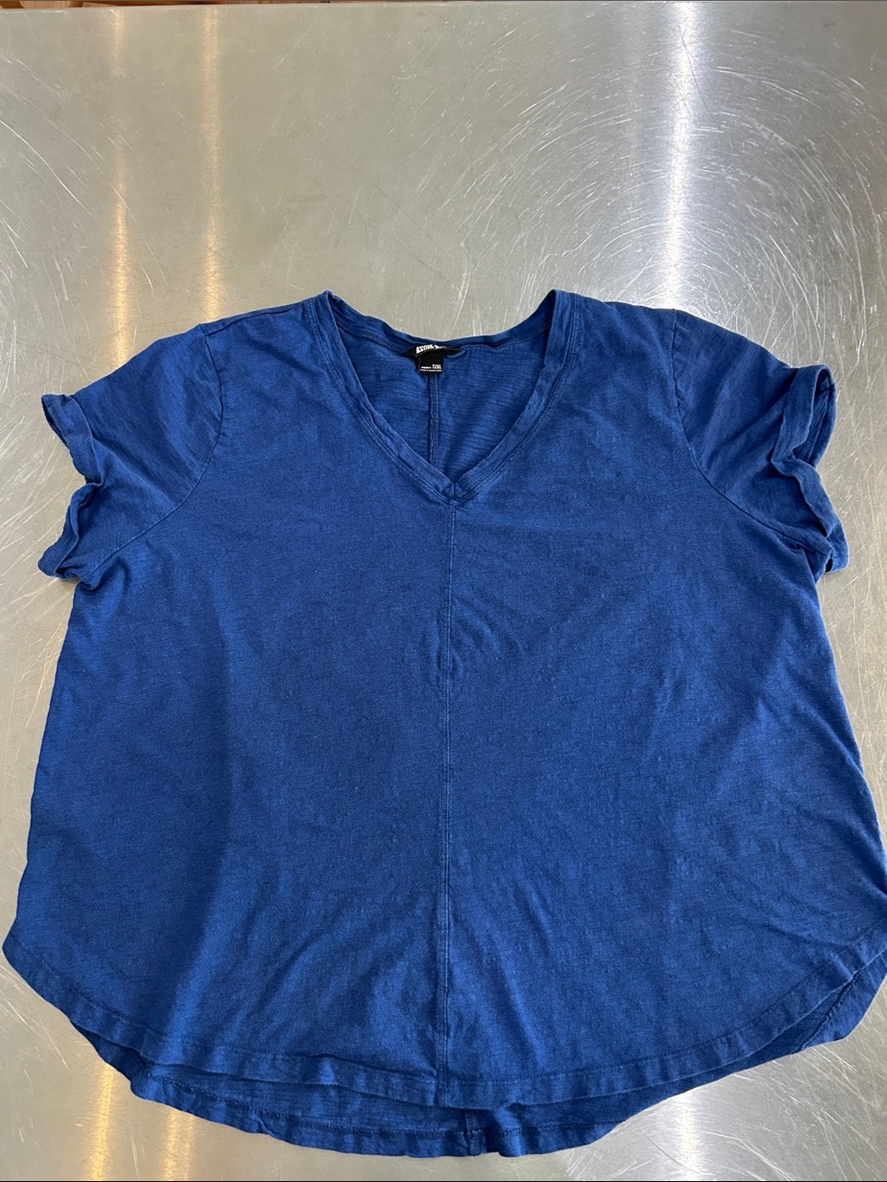 Eddie Bauer Blue V-neck Top XXL tall